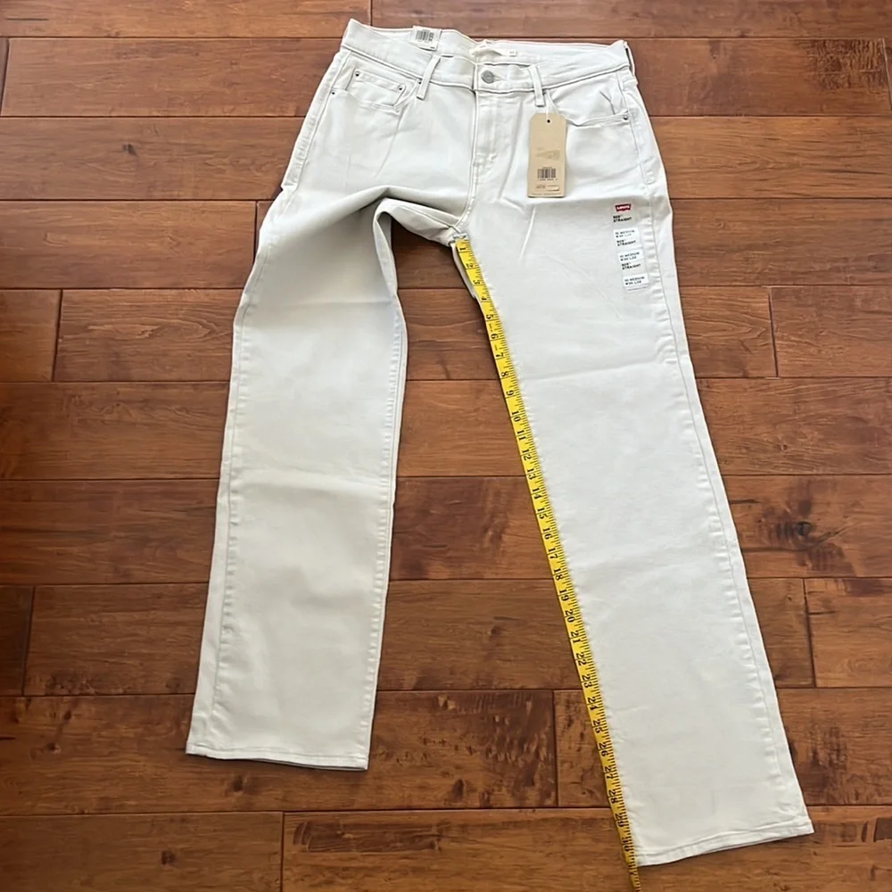 NWT Men Levi’s 505 Straight mid rise W30 L 32 khaki jeans